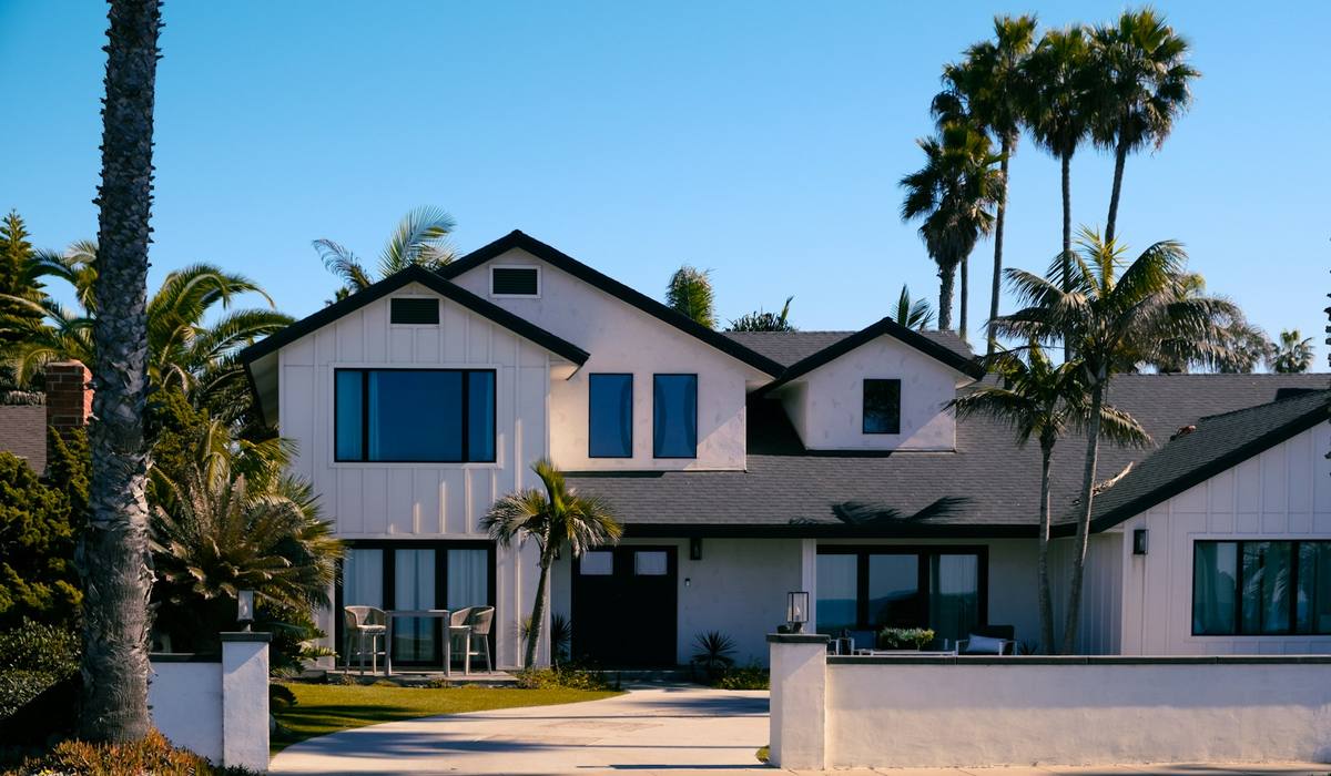 Southern California home with palm trees